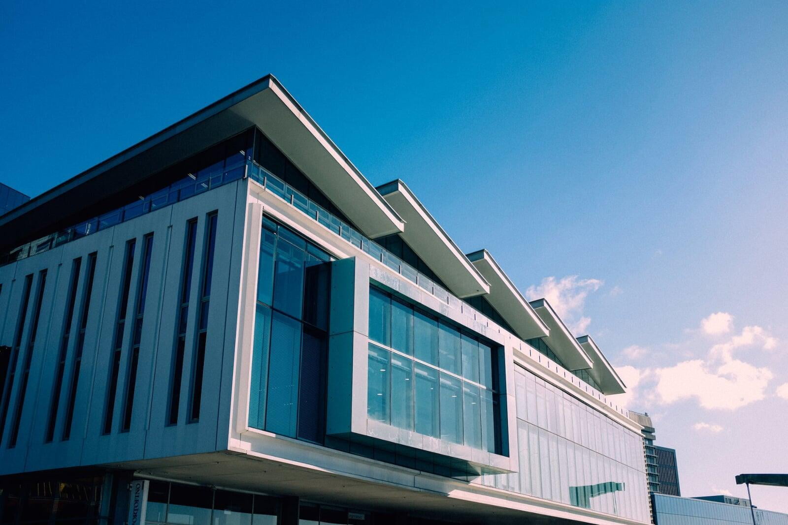 Optimizing Window Cleaning for Commercial Properties in Paramus, NJ